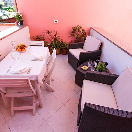 Bed & Breakfast L'aurora Viola Carbonia