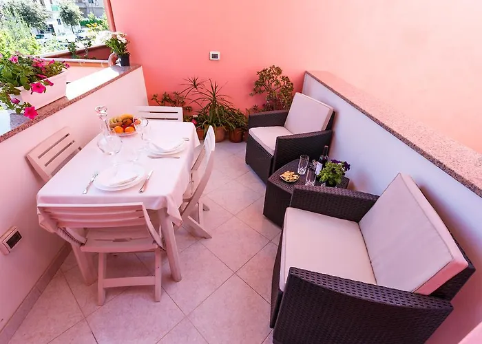 L'aurora Viola 4* كاربونيا