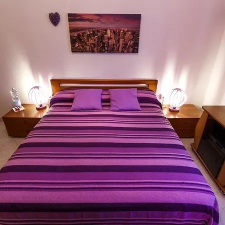 Bed & Breakfast L'aurora Viola Carbonia